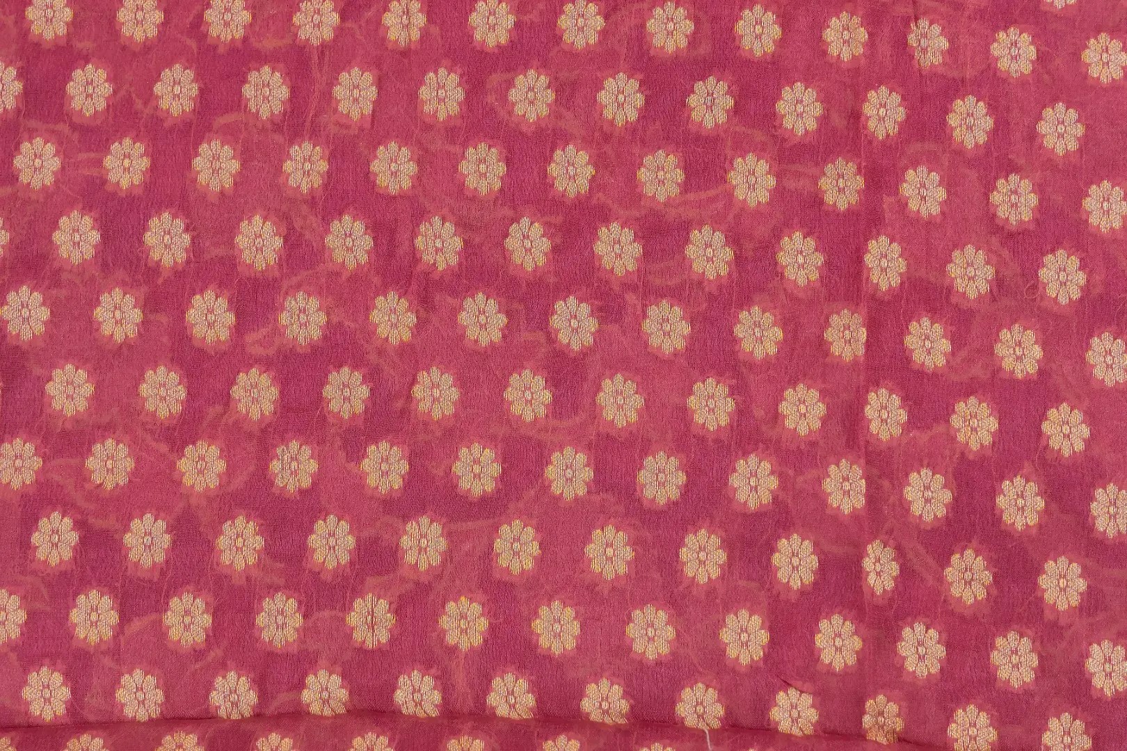 Adrika's luxurious Pure Handloom Banarasi set