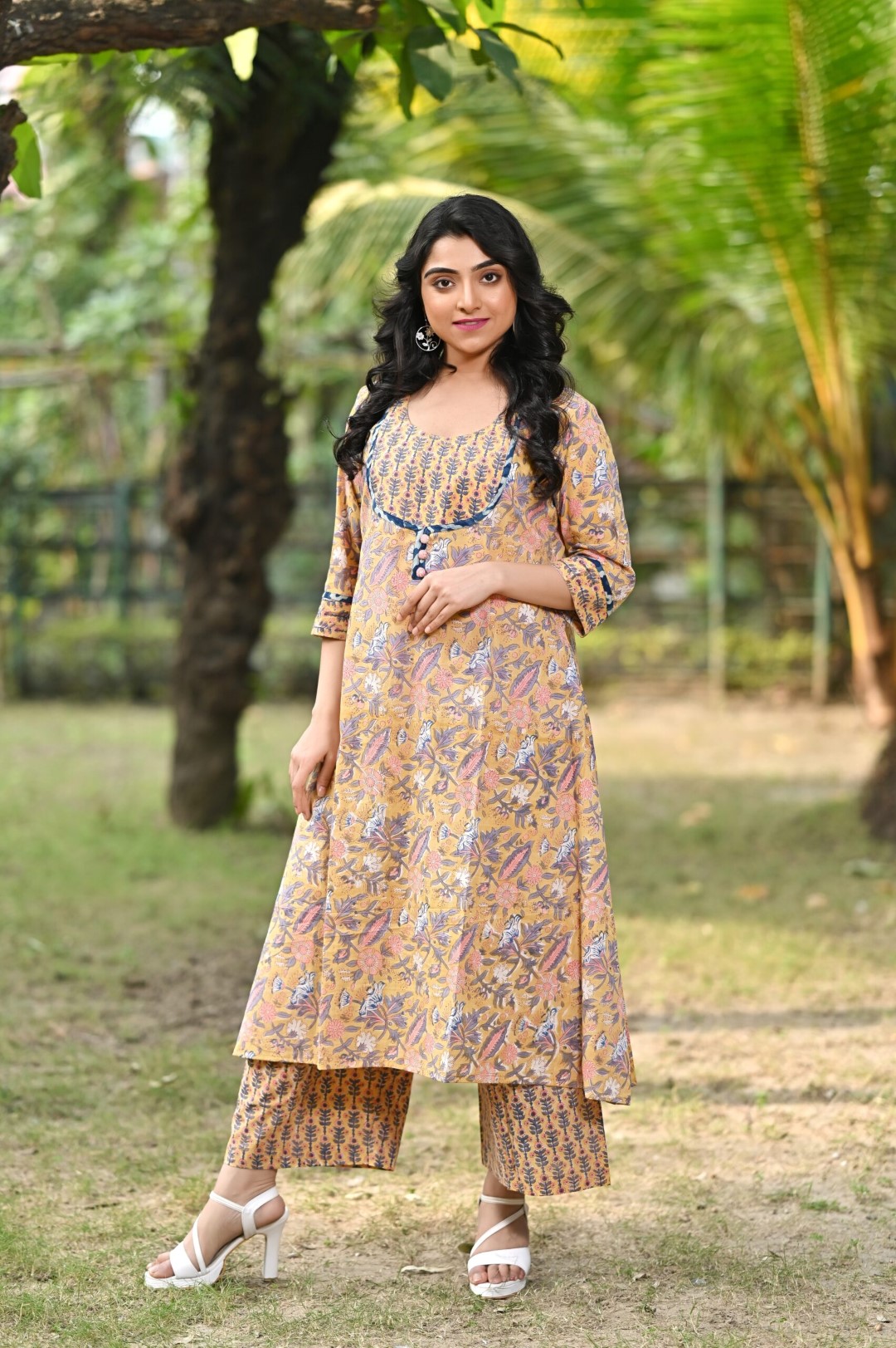 Comfortable two-piece cotton kurti set with artistic block prints