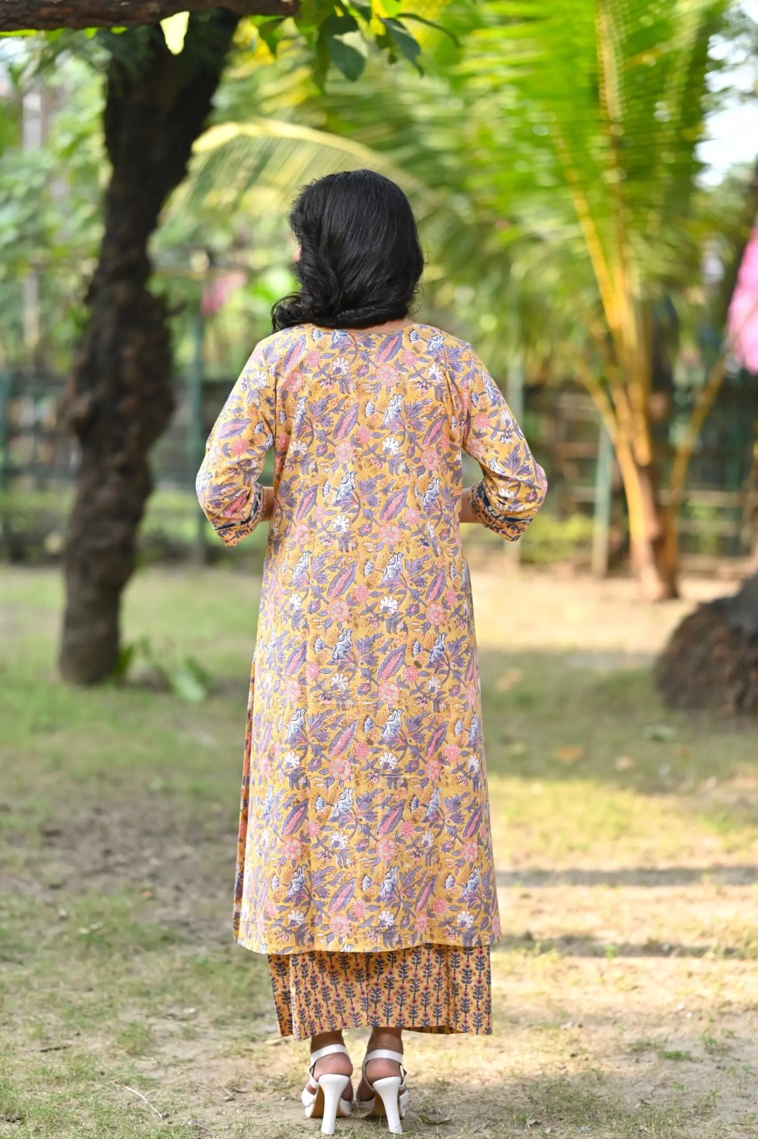 Stylish Indian kurti set in pure cotton with artisanal block art