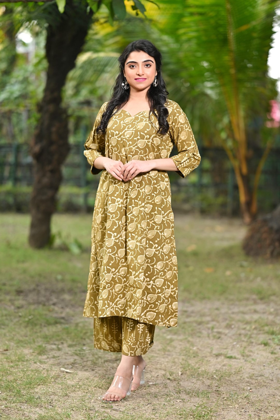 Two-piece Dabu cotton kurti set with traditional prints
