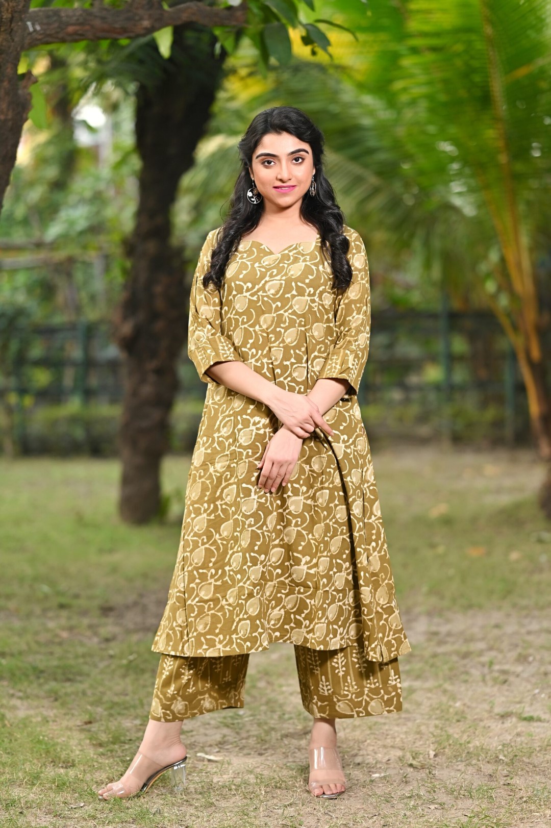 Handcrafted Dabu print cotton kurti and pants ensemble