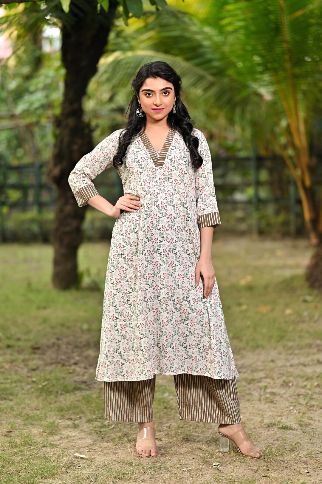 Traditional Indian attire in pure cotton